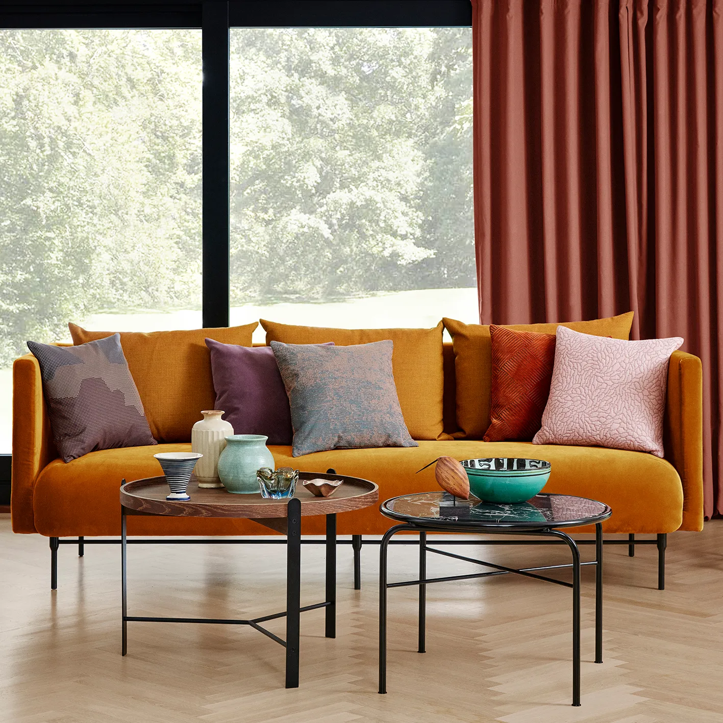 Secant sofabord marmor Ø60 cm, Black/Gold Warm Nordic