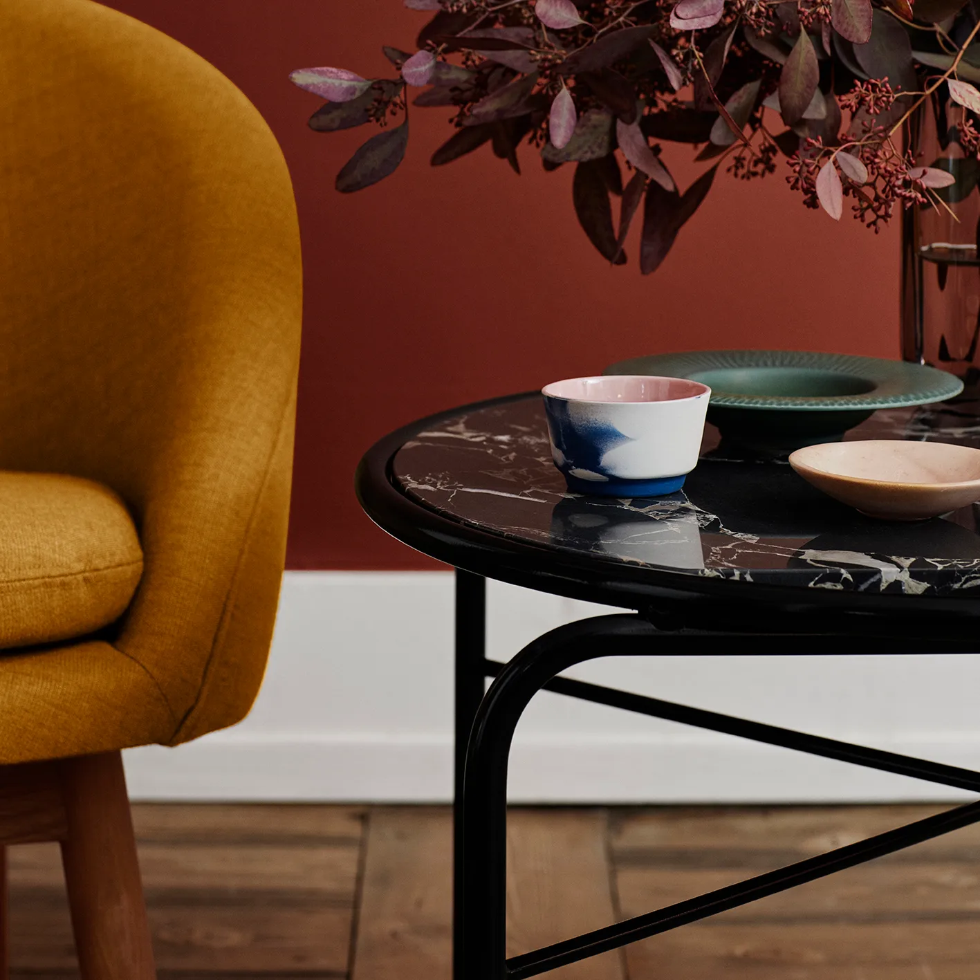 Secant sofabord marmor Ø60 cm, Black/Gold Warm Nordic