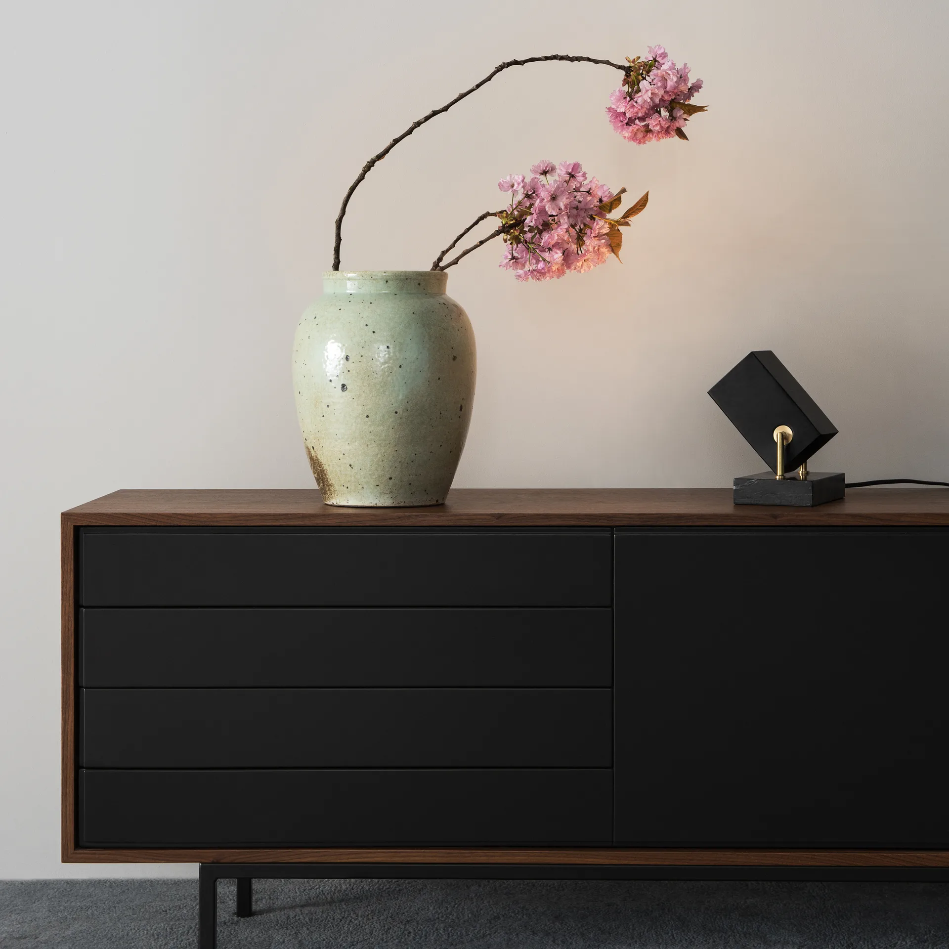 Box gulvspot, mat sort Watt & Veke