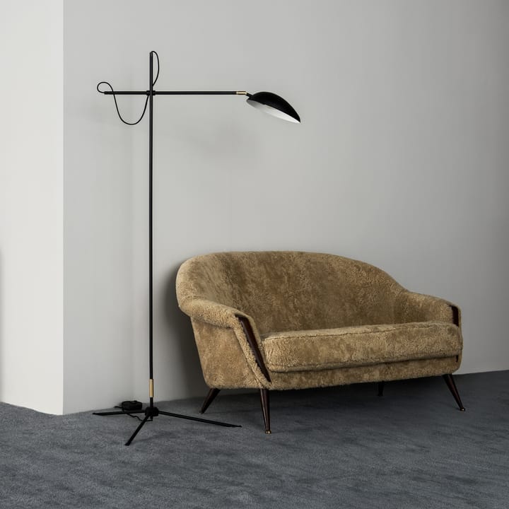 Spoon gulvlampe, mat sort messing Watt & Veke
