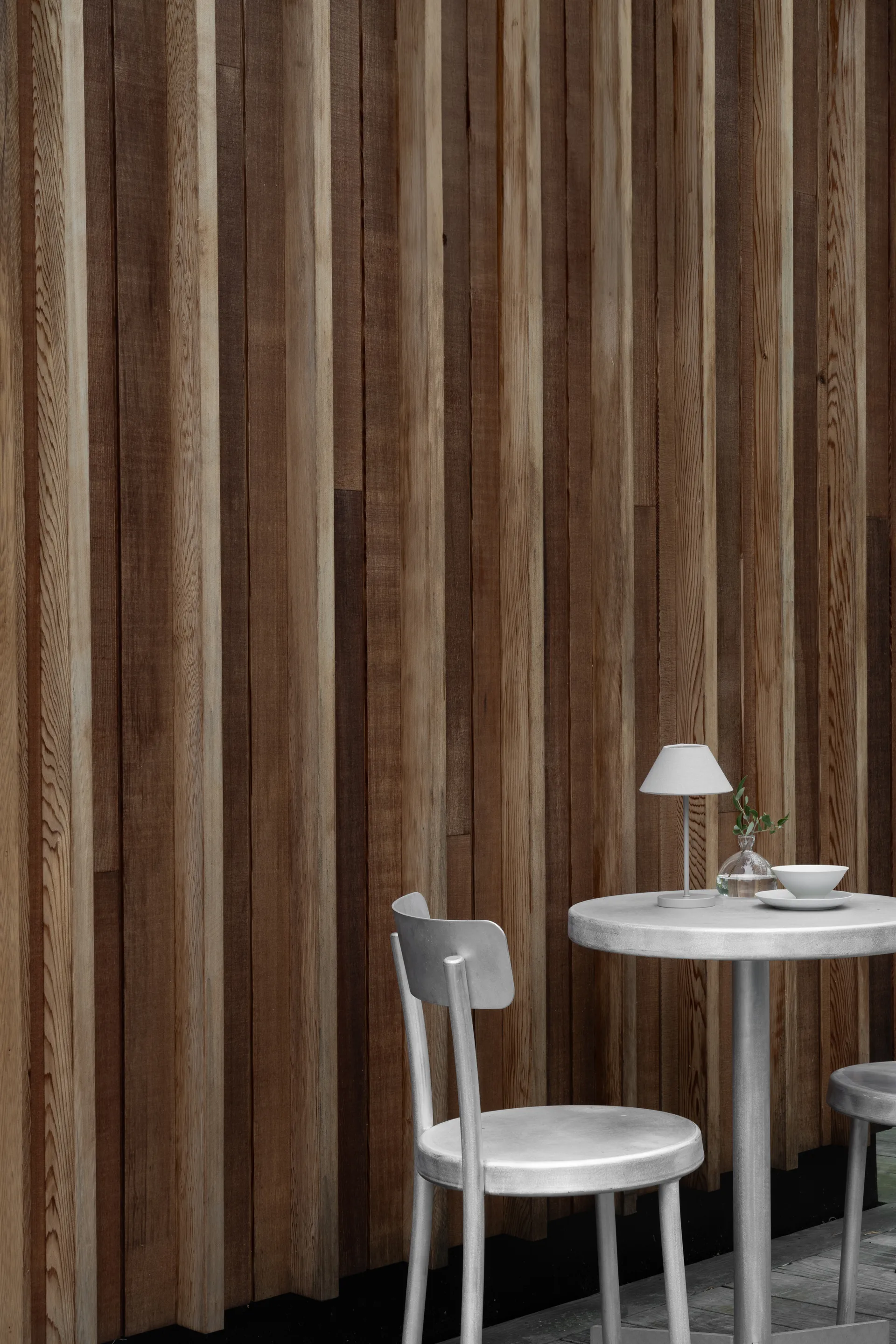 Teya bordlampe portable, Warm grey, Ø15x26 cm Watt & Veke