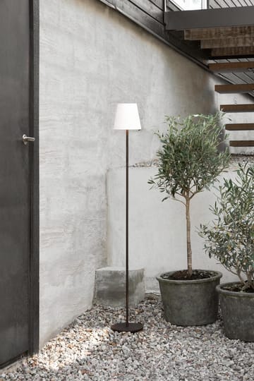 Tyra floor bærbar gulvlampe Ø14 cm - Coffee - Watt & Veke