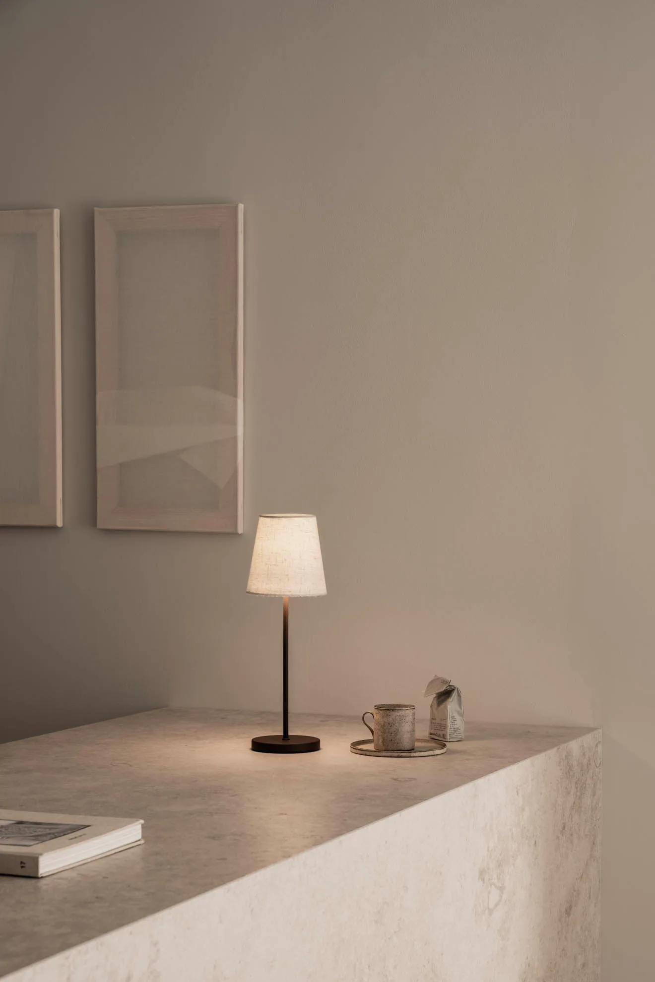 Tyra table bærbar bordlampe Ø14 cm, Coffee Watt & Veke