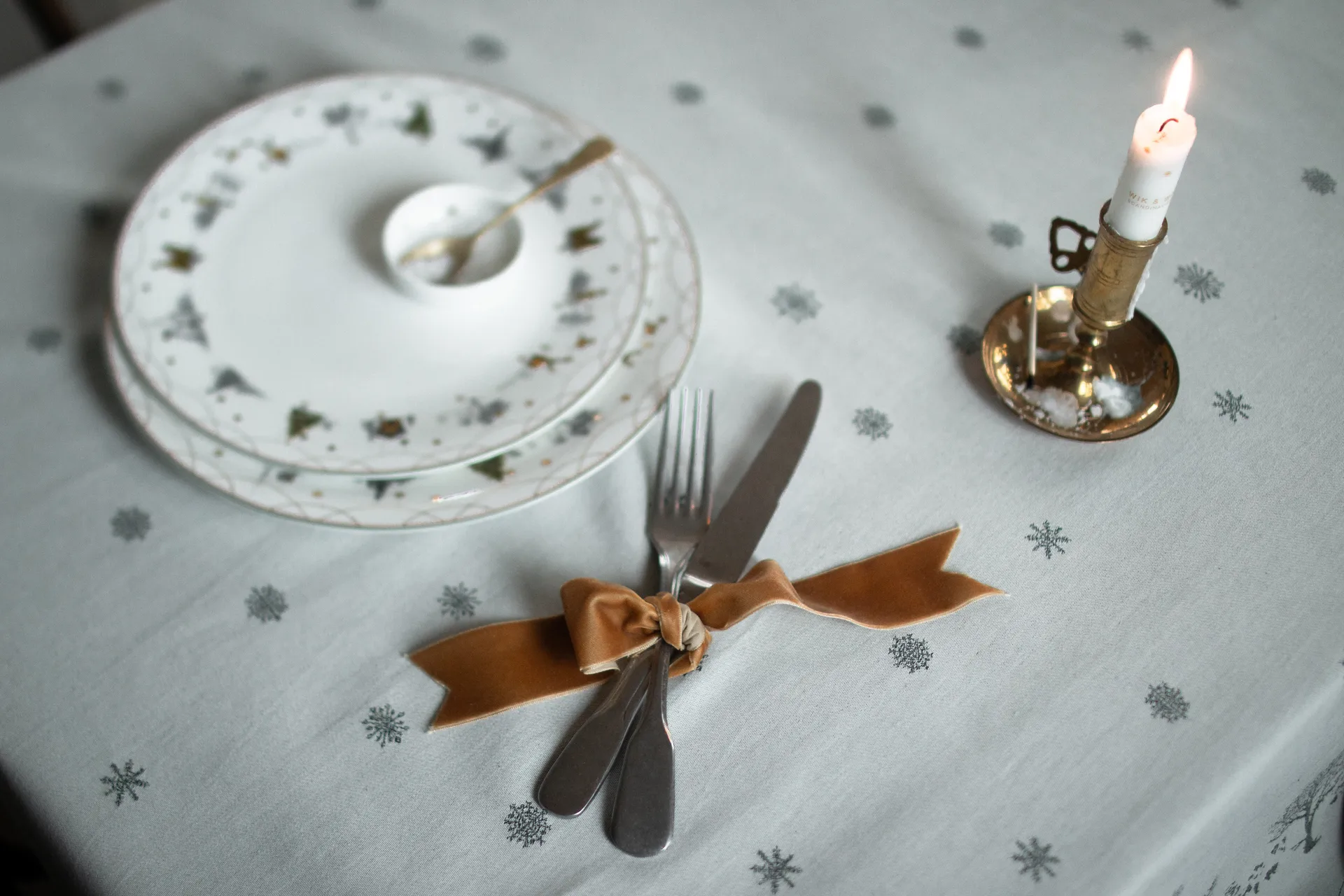 Julemorgen dug, Hvid-grøn, 140x300 cm Wik & Walsøe