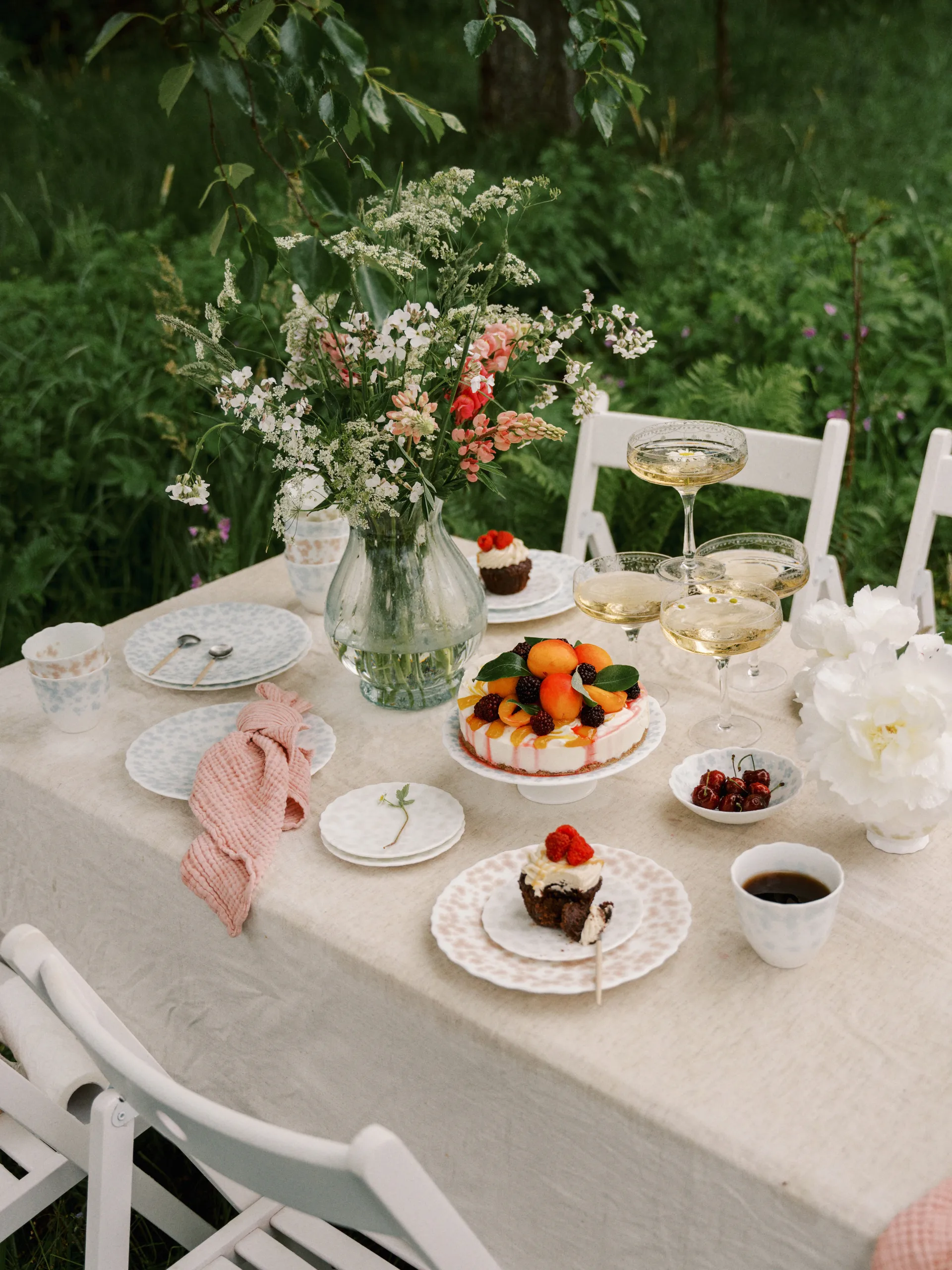 Slåpeblom tallerken Ø21 cm, Rosa Wik & Walsøe