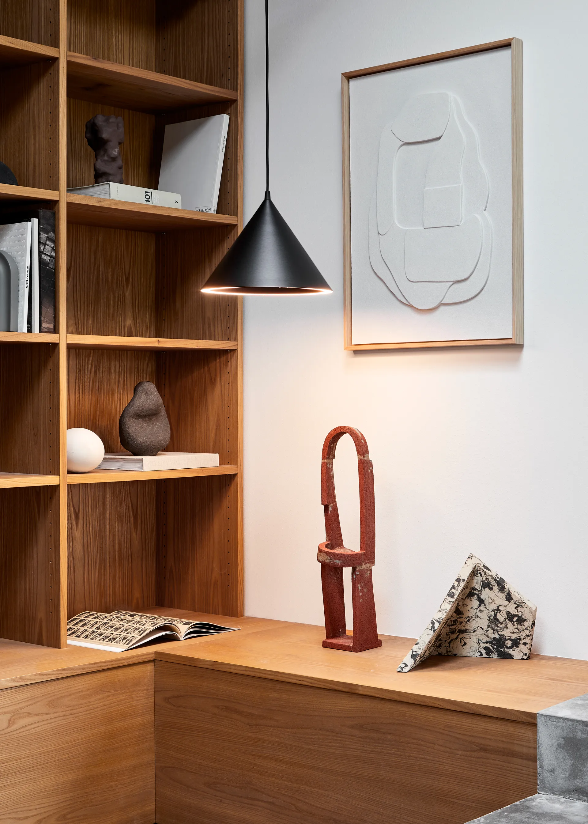 Annular pendant small, Black Woud