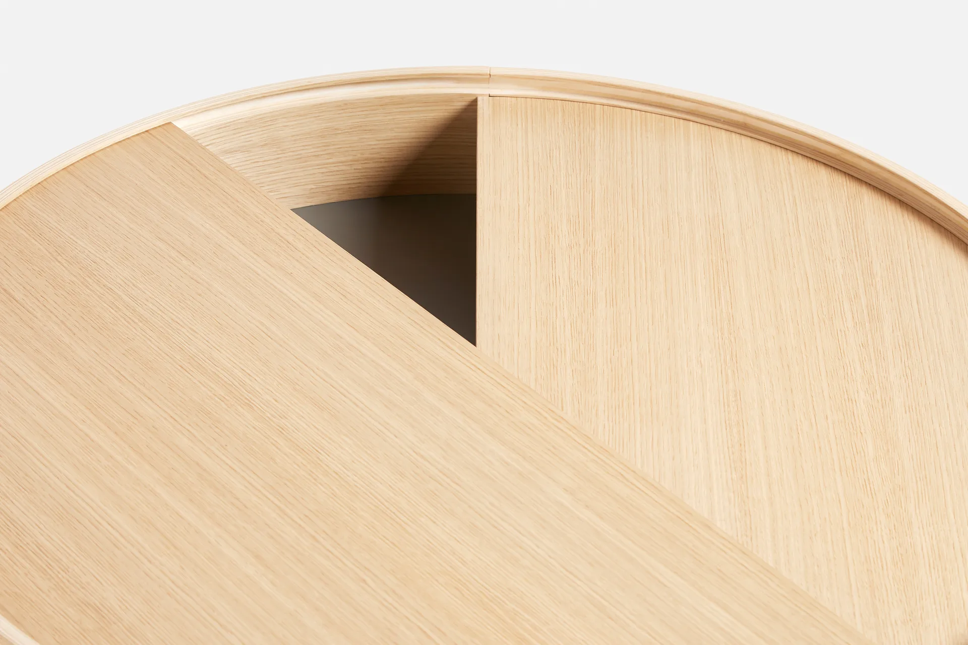Arc sofabord Ø89 cm, Hvidpigmenteret eg Woud
