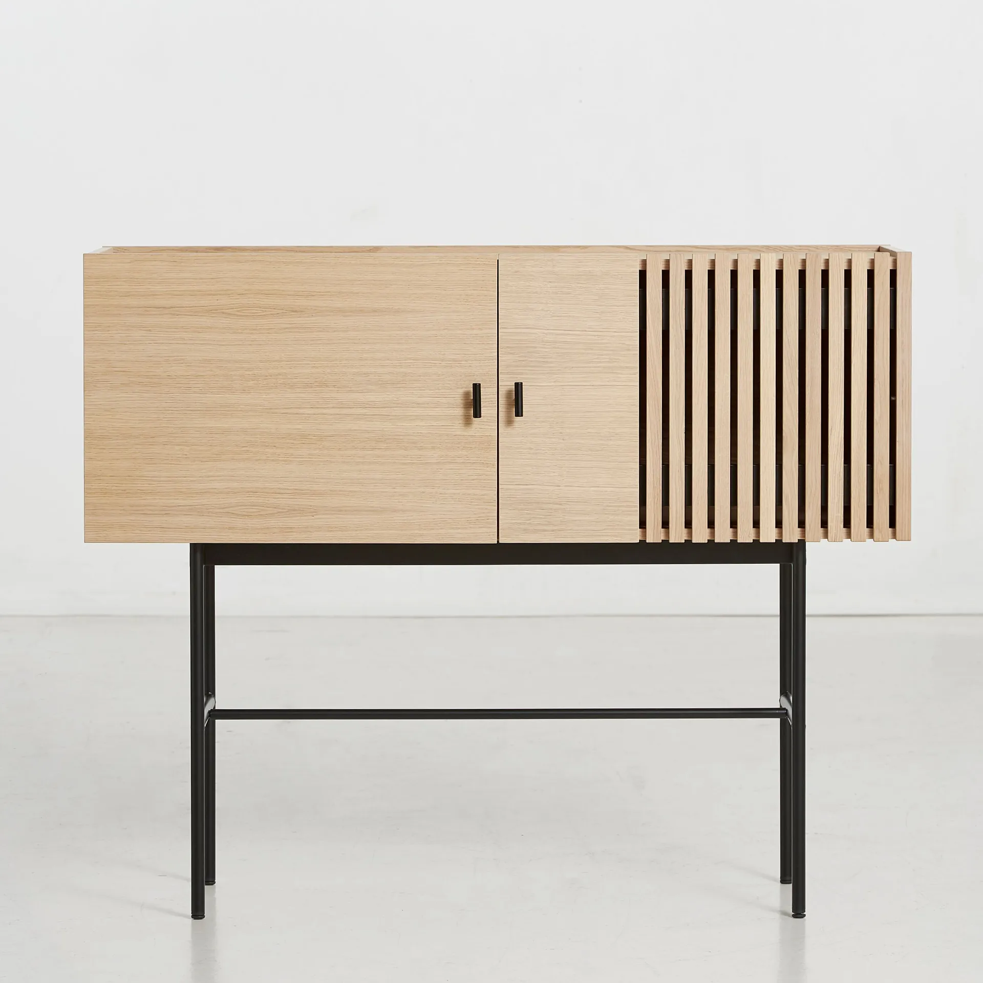 Array sidebord, 120 cm, Hvidpigmenteret egetræ Woud