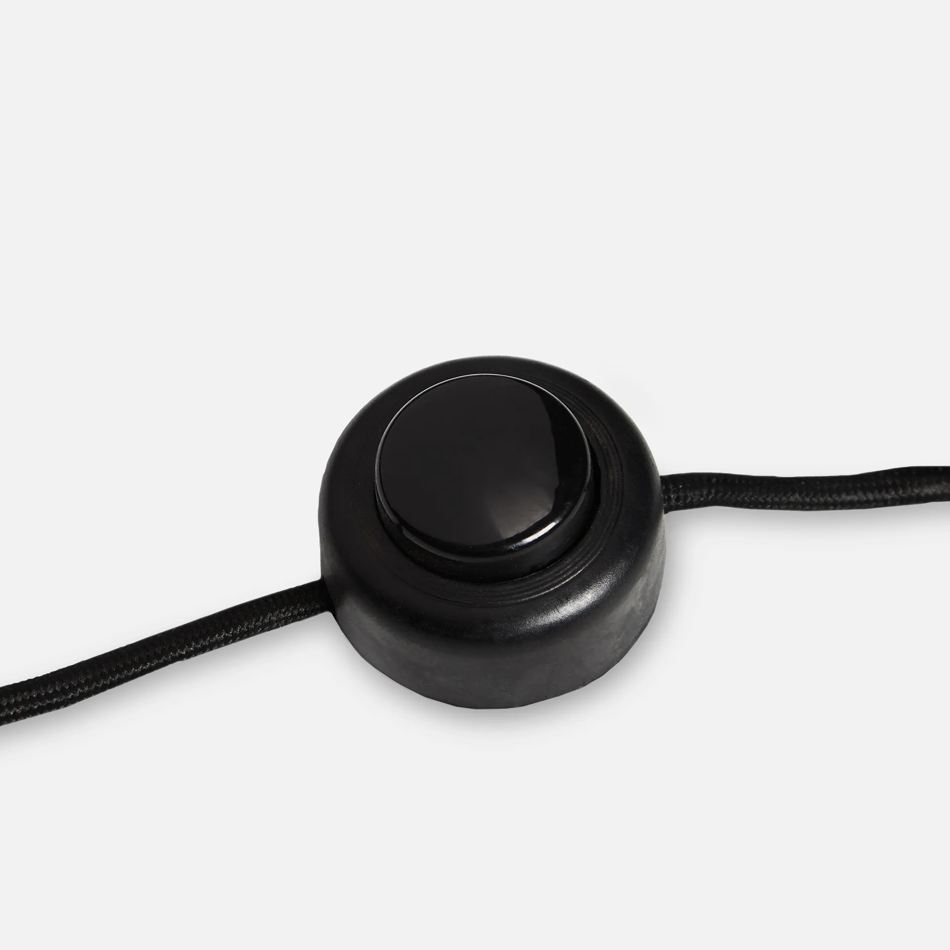 Cono gulvlampe, Sort Woud