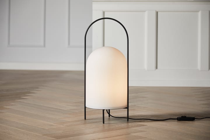 Ghost gulvlampe, Sort-hvidt opalglas Woud