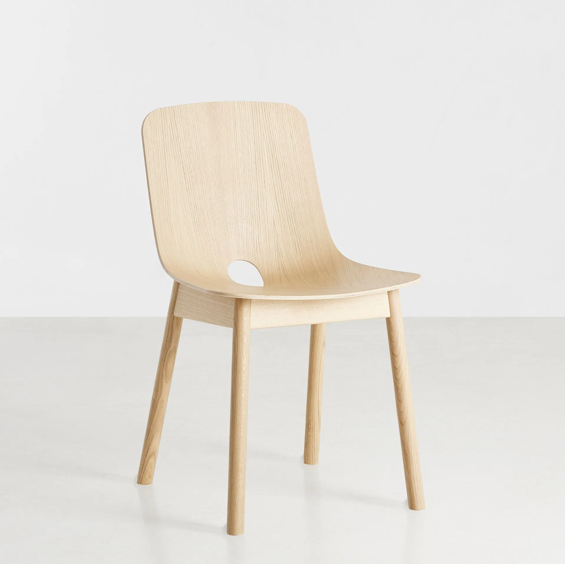 Mono spisestol, Olieret eg Woud