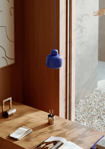 Stone loftslampe small - Cobalt blue - Woud