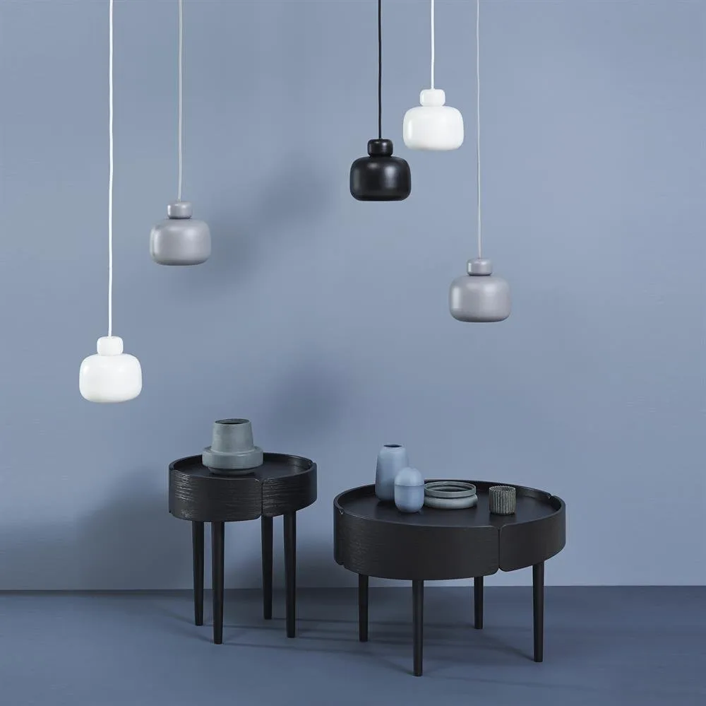 Stone loftslampe small, sort Woud