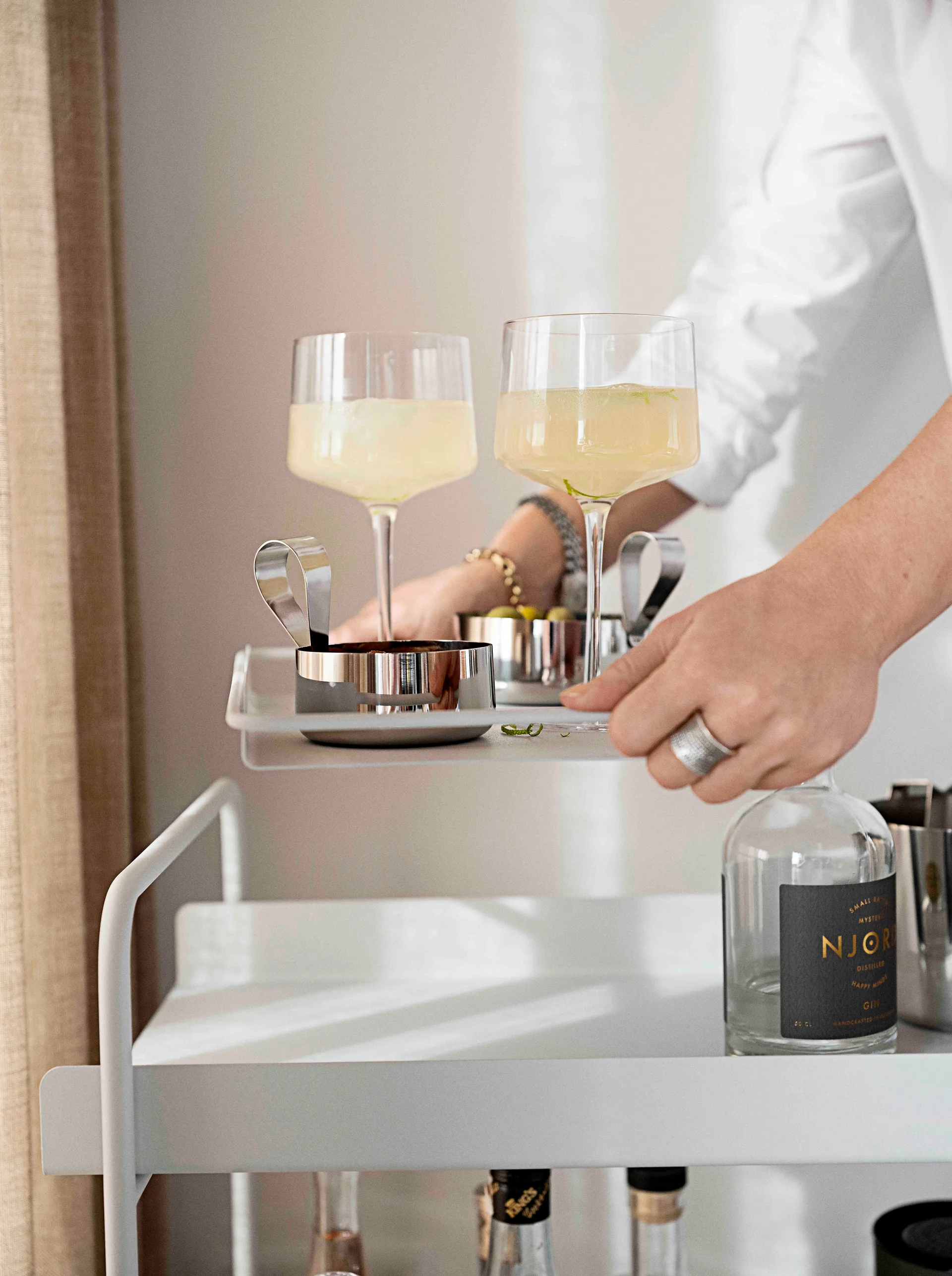 A-Cocktail rullevogn, Black Zone Denmark