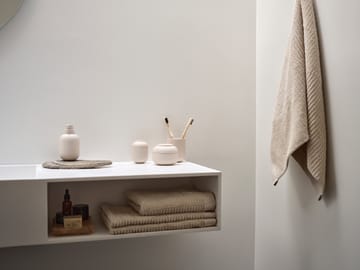 Classic håndklæde 50x100 cm - Sand - Zone Denmark