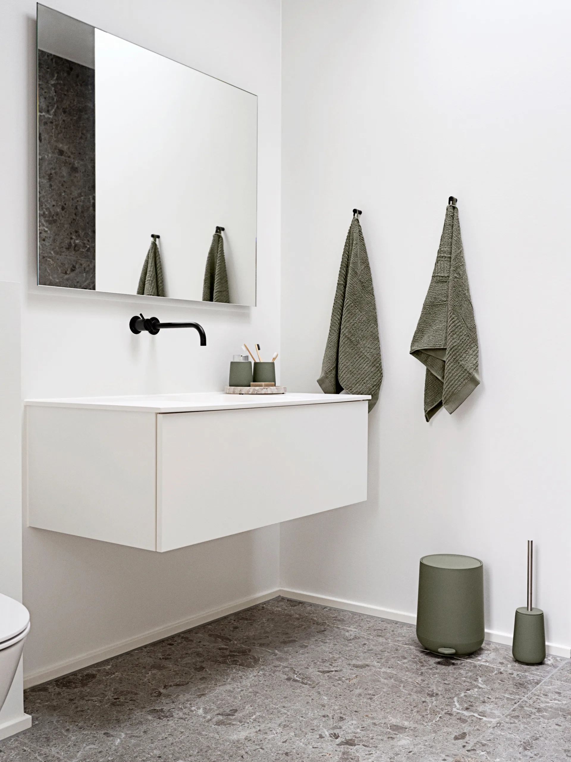 Nova toiletbørste, Olive green Zone Denmark