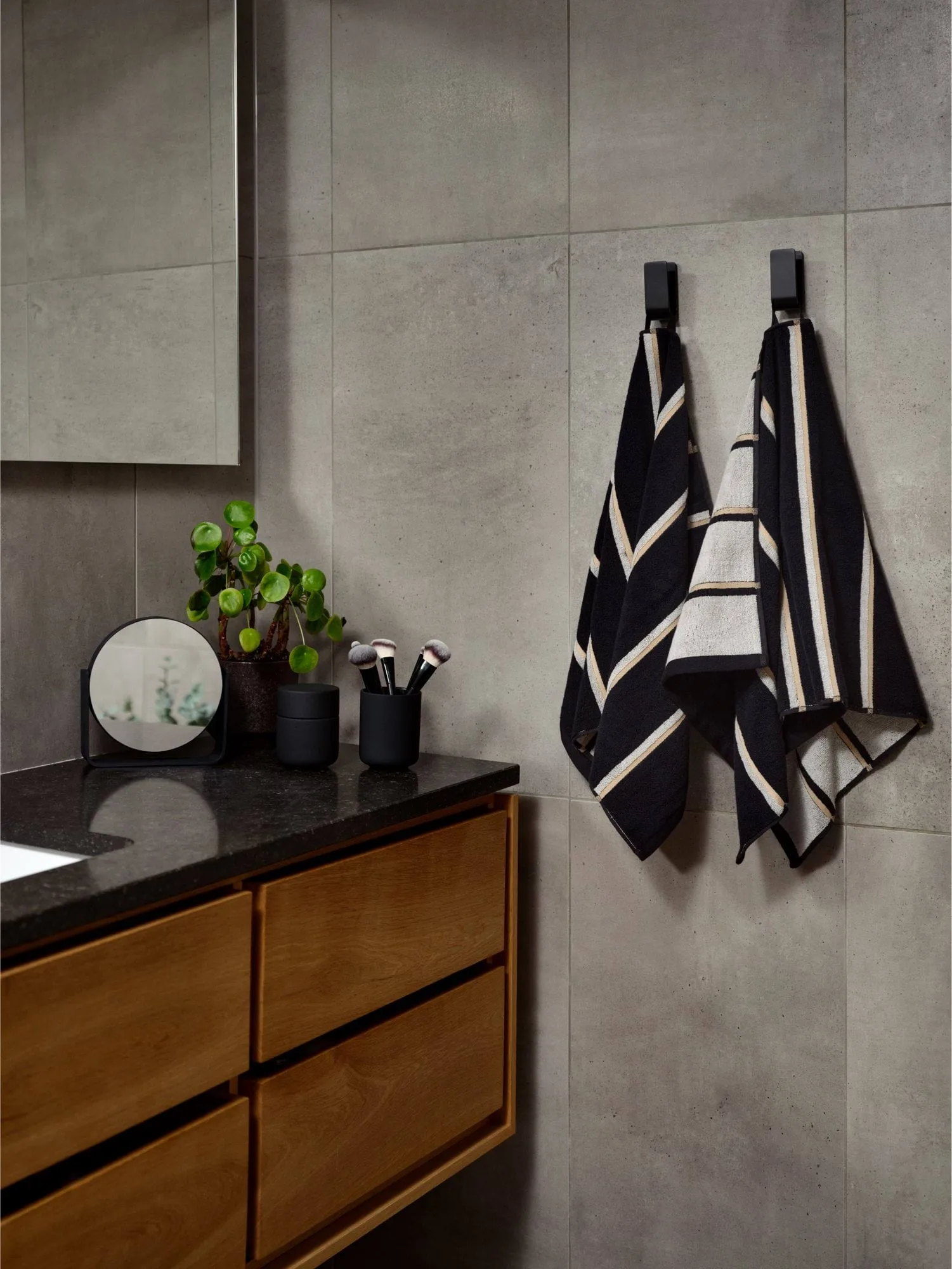 Sauna håndklæde, Black-soft grey-camel, 50x100 cm Zone Denmark