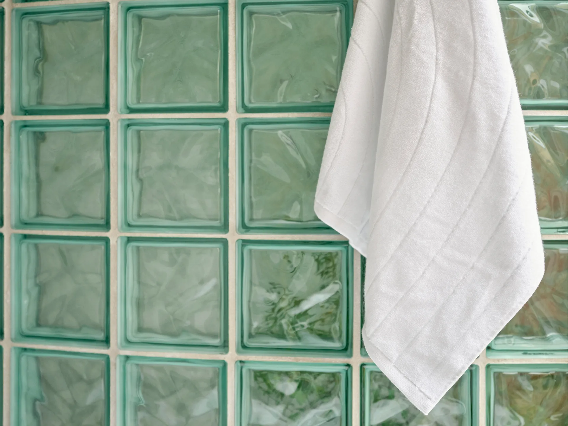 Time håndklæde 50x70 cm, White Zone Denmark