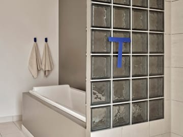 Ume skraber med holder - Indigo Blue - Zone Denmark