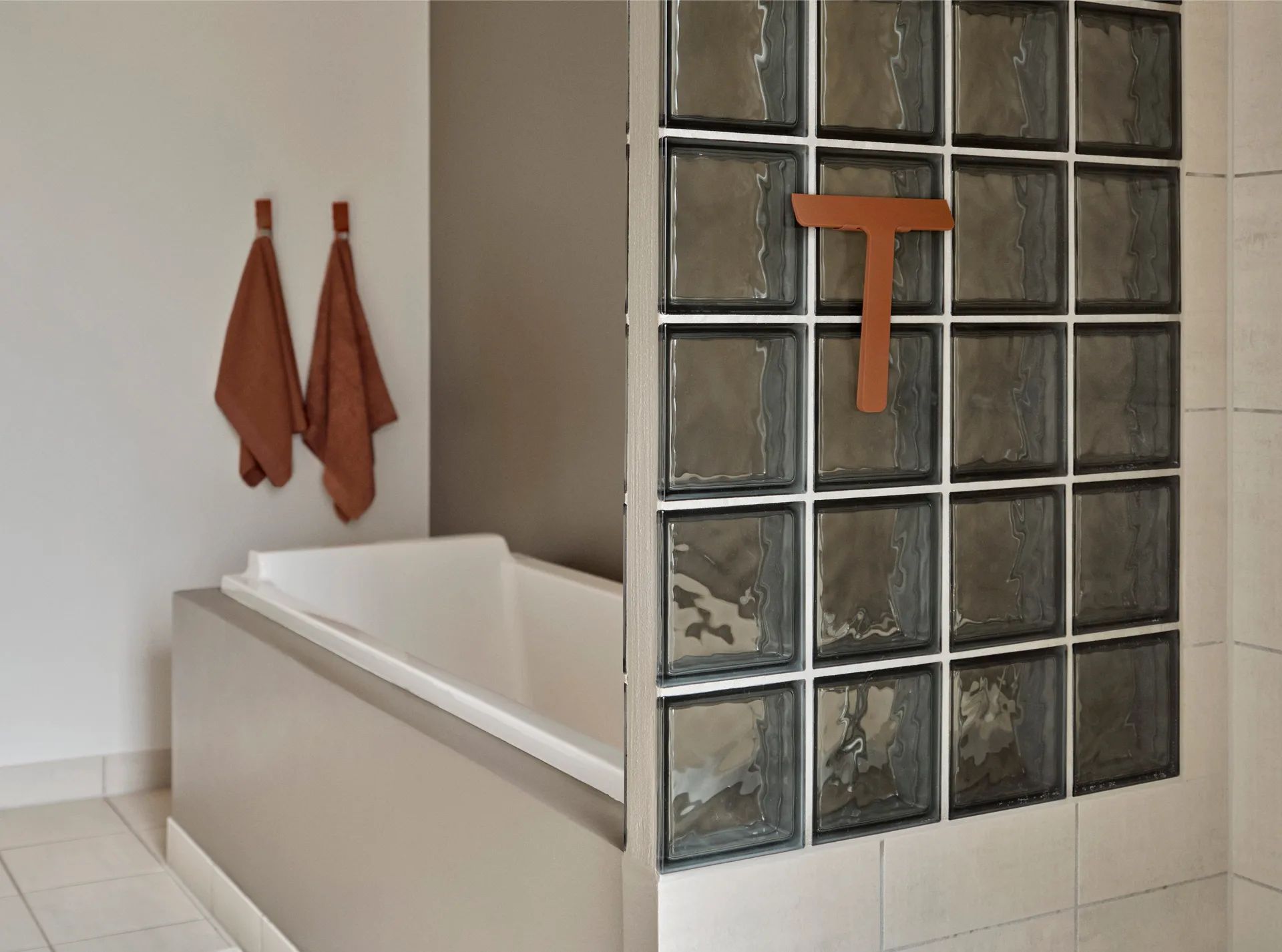 Ume skraber med holder, Terracotta Zone Denmark