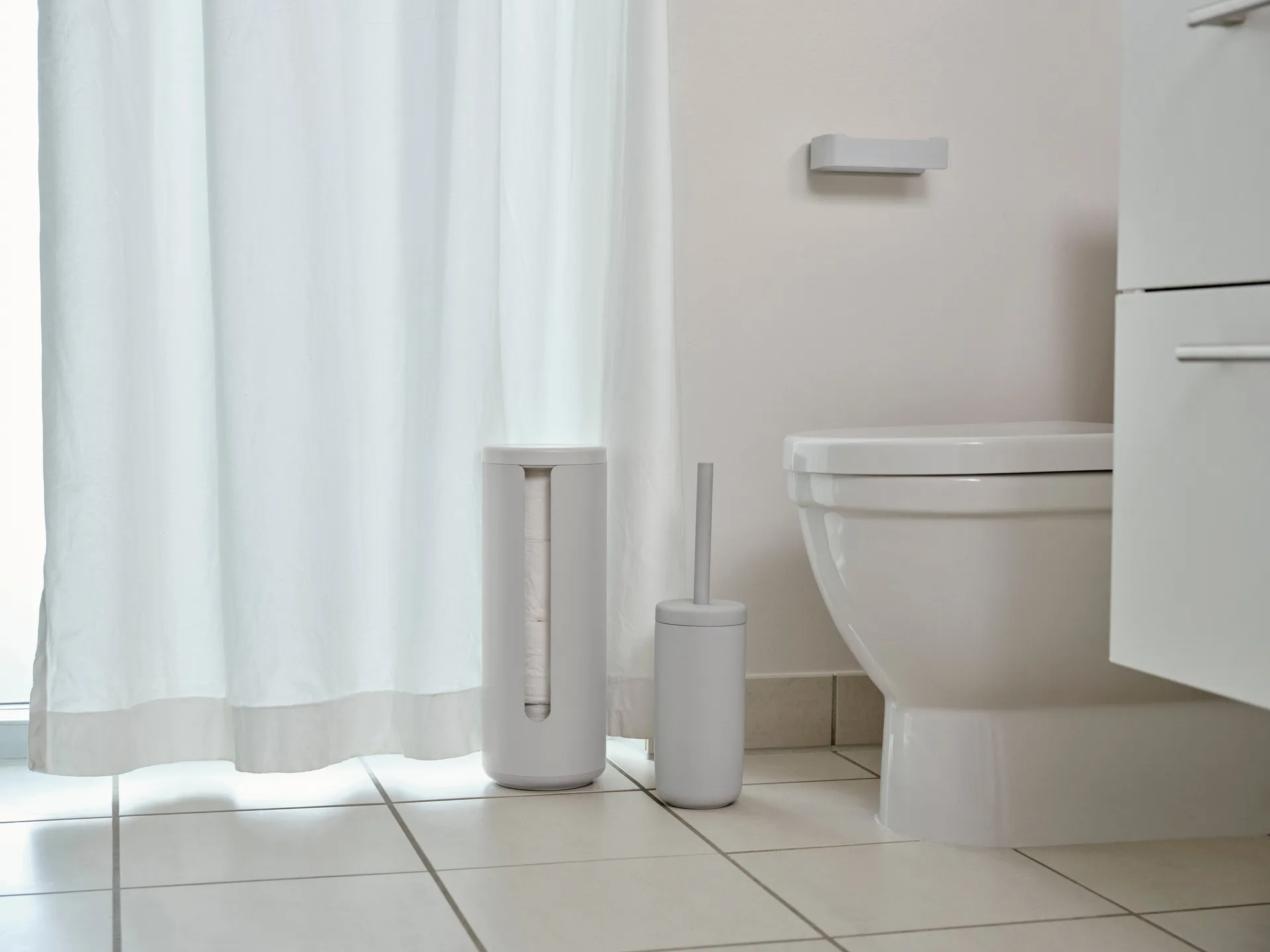 Ume toiletpapirholder, Soft Grey Zone Denmark