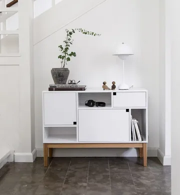 Citti 6x3 skab - white, understel i egetræ, mat lak - Zweed