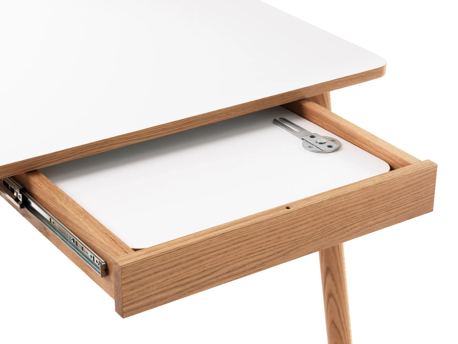 Dino+ spisebord med tillægsplade, hvid, egetræsstel, 2 tillægsplader Zweed