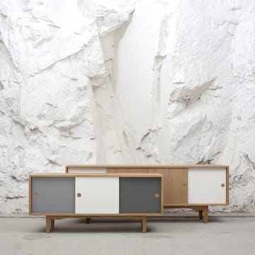 Moodi 180 sideboard - hvid/egetræ, egetræsramme - Zweed