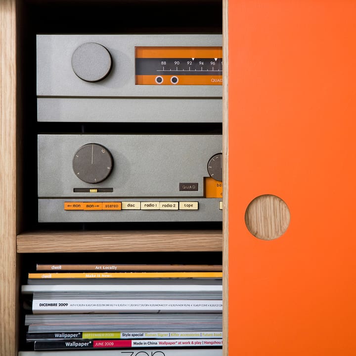 Moodi 180 sideboard, orange/hvid, stel i eg Zweed
