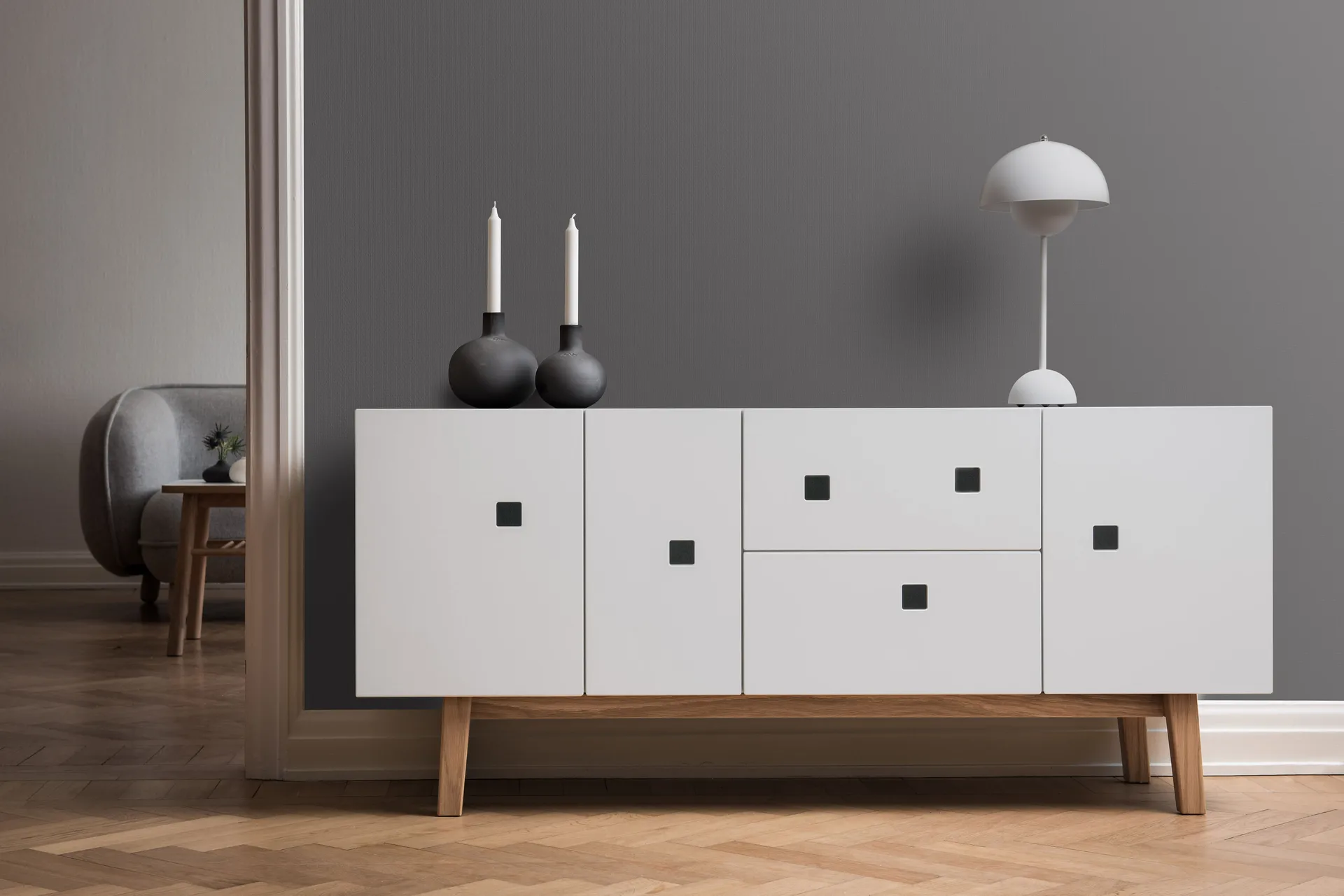 Peep M2 TV-bord, hvid, retro, egetræsstel Zweed