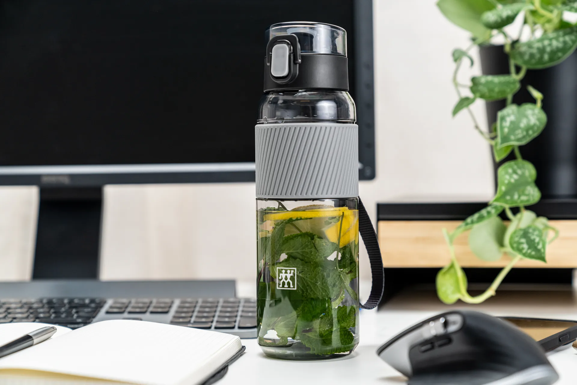 Zwilling drikkeflaske 68 cl, Grå tritan Zwilling