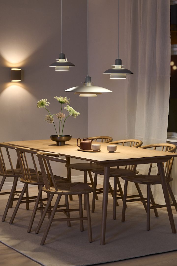 Oplys din spisestue med forskellige slags lyskilder i spisestuen, såsom loftlampen Picasso og væglampen Sinne.