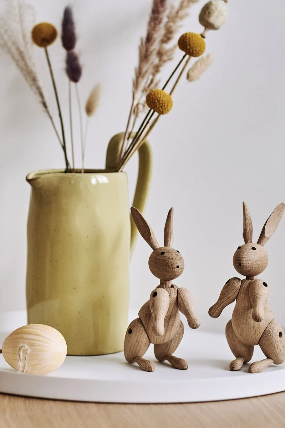 Stilren påske dekorationer - Kay Bojesen kaninfigur i træ er et fint tip til at skabe lidt liv på kommoden.
