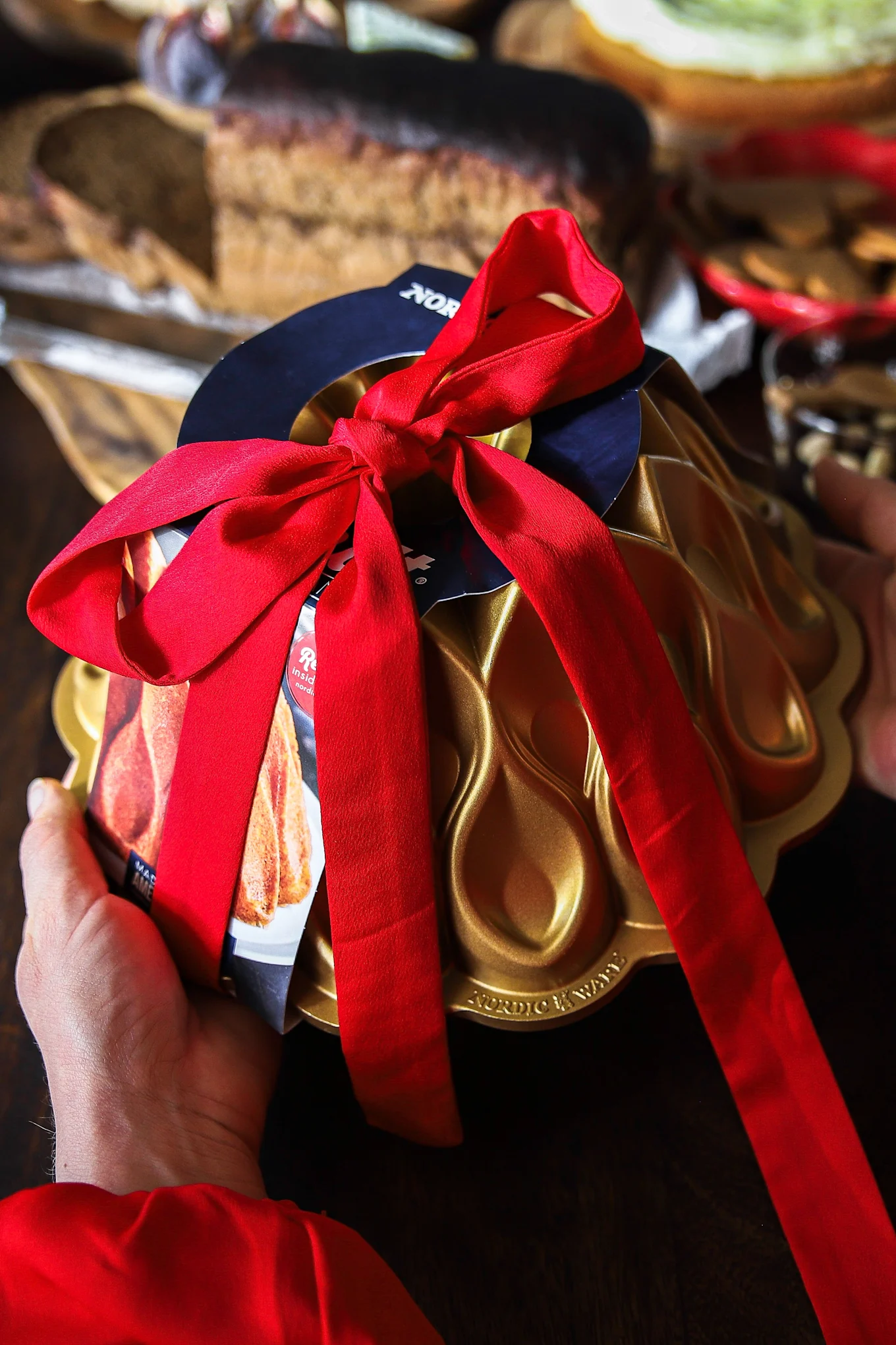 Baka med Fridas julegavetips er at give væk en bundt bageform fra Nordic Ware til den der elsker at bage.
