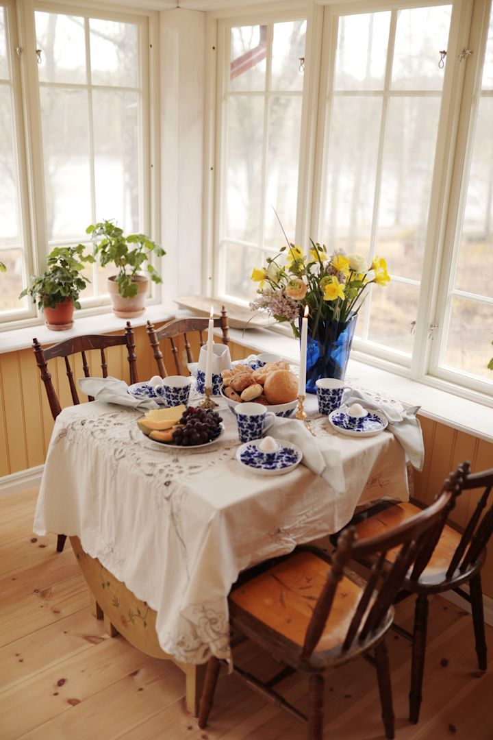 Boho og andre indretningsstile: Her kan du se den rustikke spiseplads hos Instagram-brugeren @colorelles.