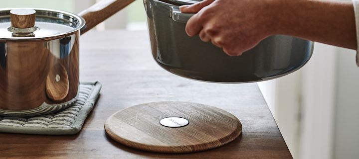 Den magnetiske Nordic Kitchen bordskåner fra Eva Solo er et praktisk home-hack til køkkenet som vil gøre hverdagen lidt nemmere.