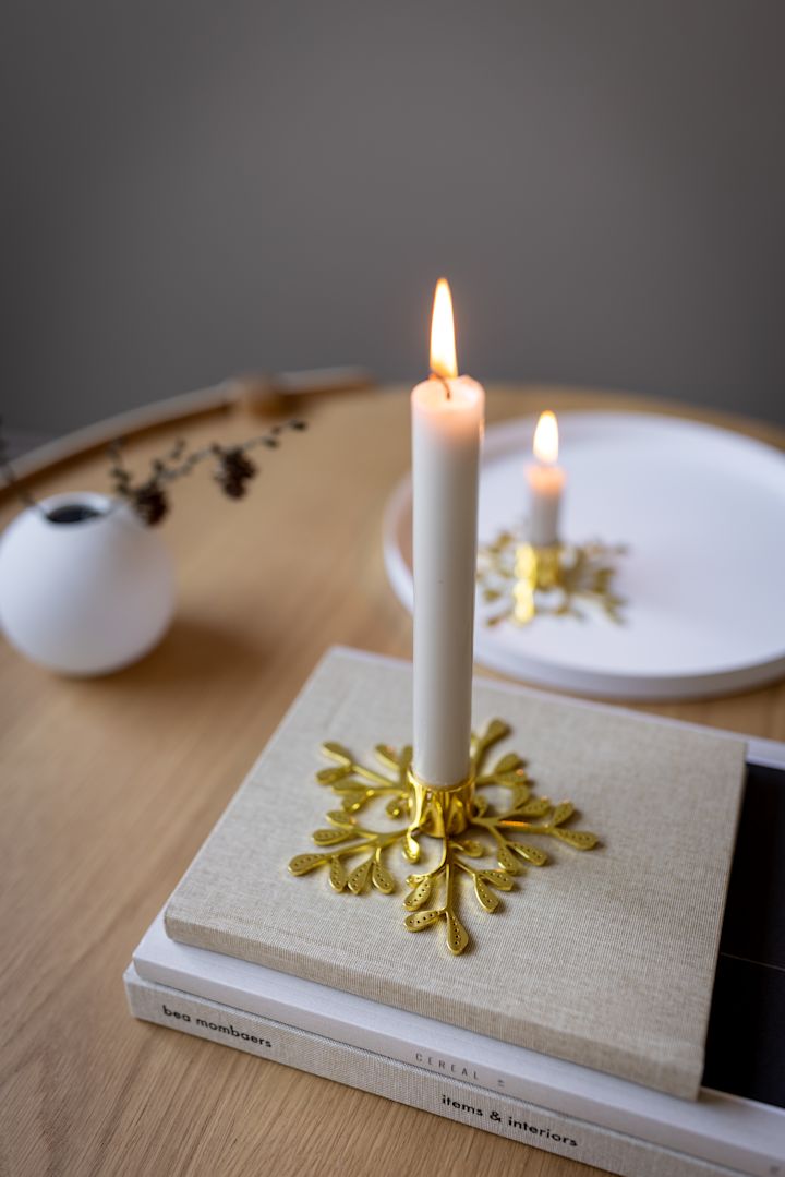 Hilkes adventsstage er en traditionel tilføjelse til din juledekoration i 2024. 