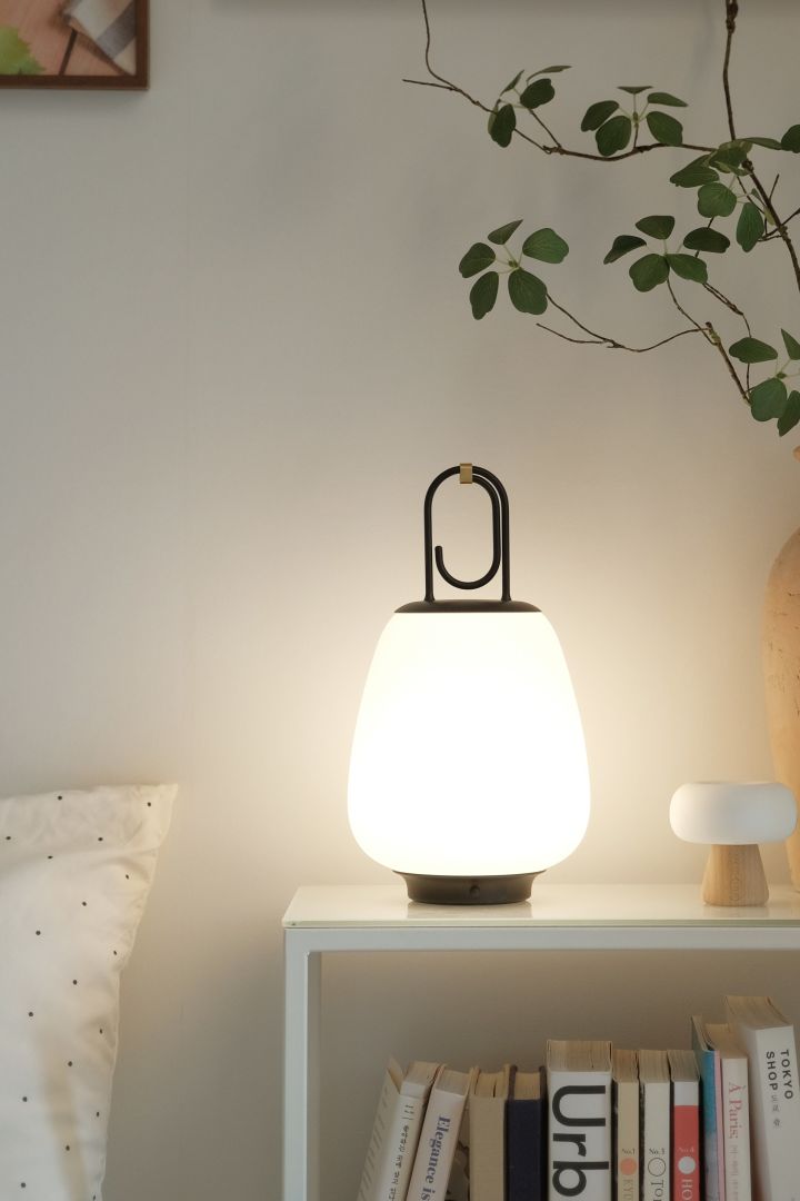 Her ser du den portable Lucca lampe i @gippmys hjem.